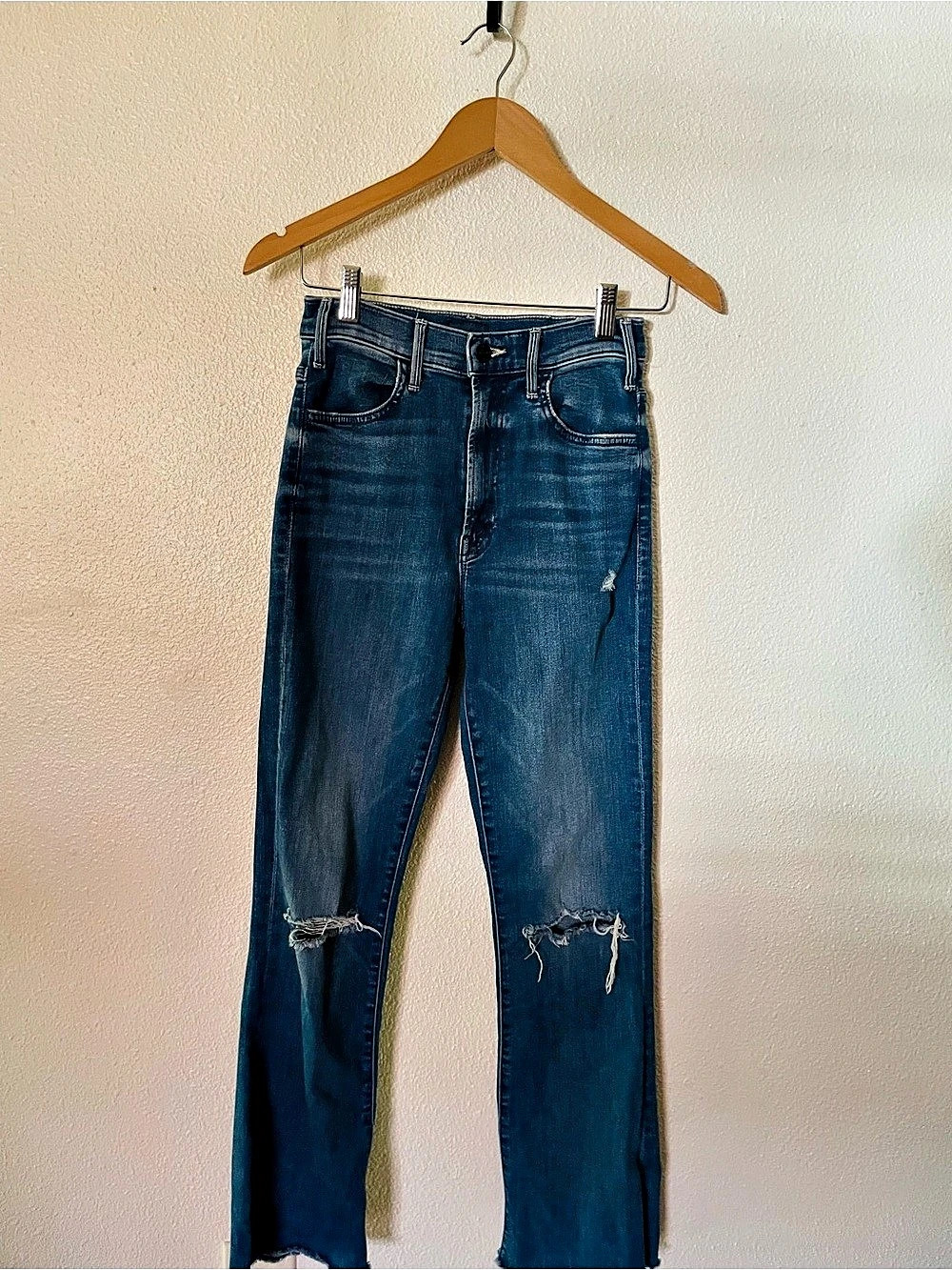 Mother Denim Jeans The Hustler Ankle Fray Distressed Can’t Stop Staring Size 25